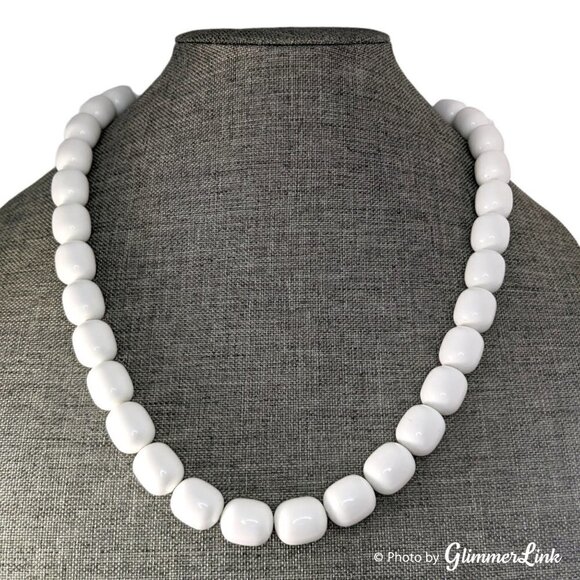 Vintage White Beaded Necklace, Chunky Oval Beads - Picture 2 of 11